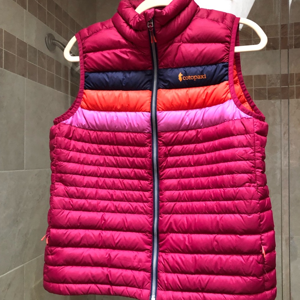 Cotopaxi Fuego Down Vest - Raspberry Medium women’s - Picture 2 of 13